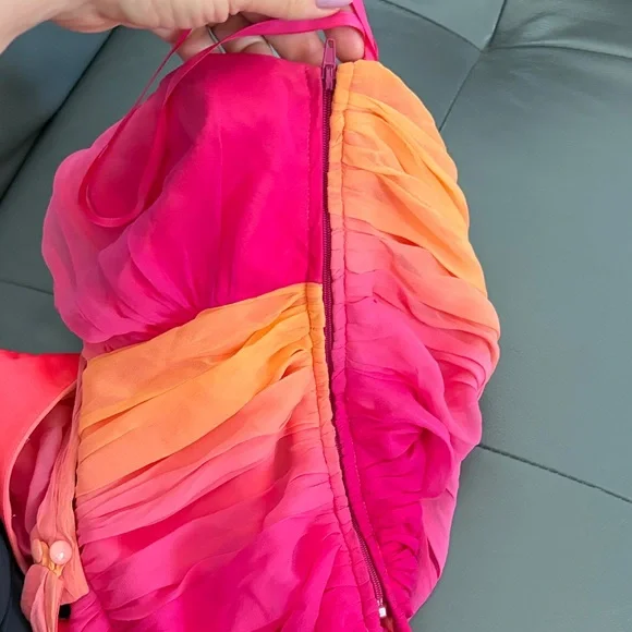 Cache Halter Top in Pink and Orange Ombre 100% silk - Picture 11 of 13